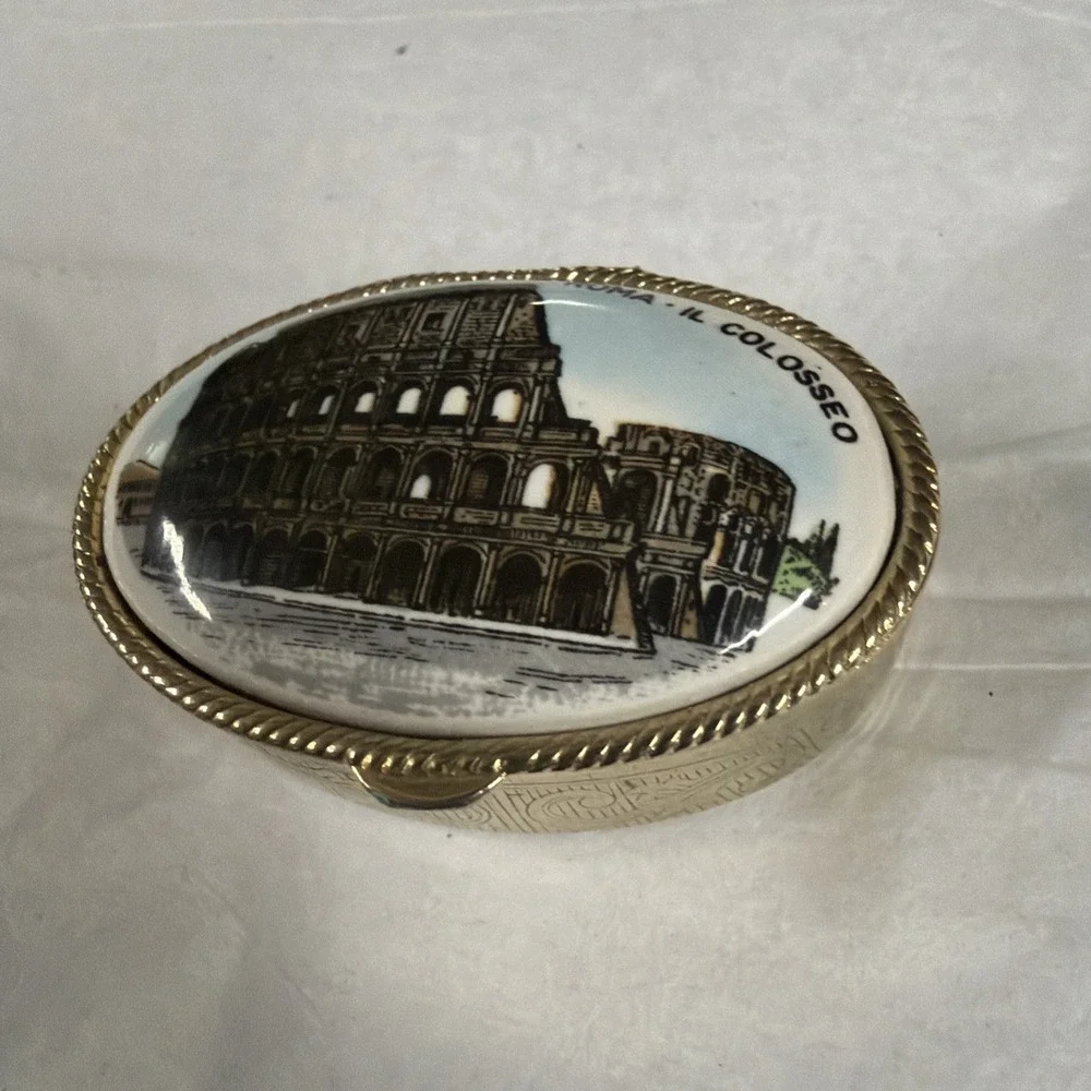 Trinket Box ROMA IL COLOSSEO Rome Italy Colosseum Pill Box Snuff Stuff 1.75